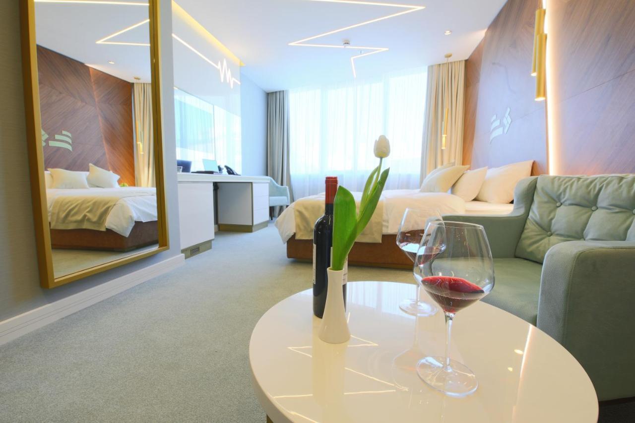 Hotel Pupin Novi Sad Bagian luar foto