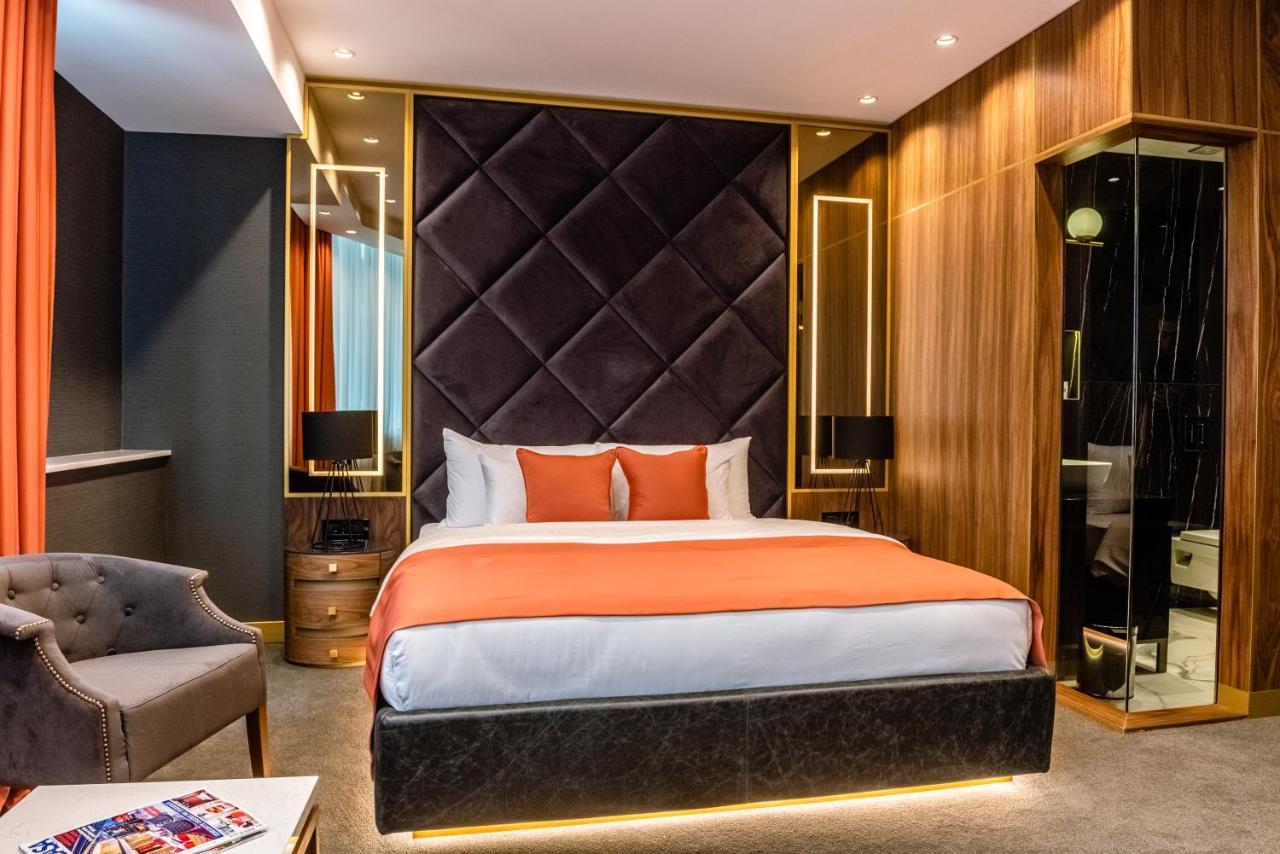Hotel Pupin Novi Sad Bagian luar foto Deluxe Suite